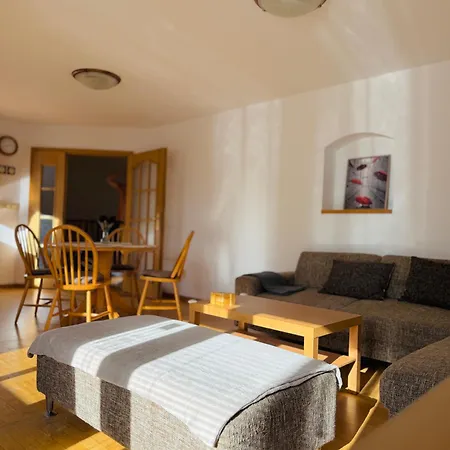 Srdce Mesta V Podkroví - Slnečný S Balkónom