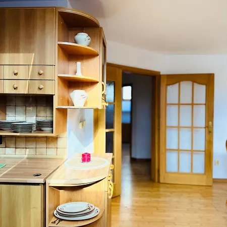 Srdce Mesta 3 - Zážitkový V Podkroví S Balkónom Nad Ulicou Apartmán *