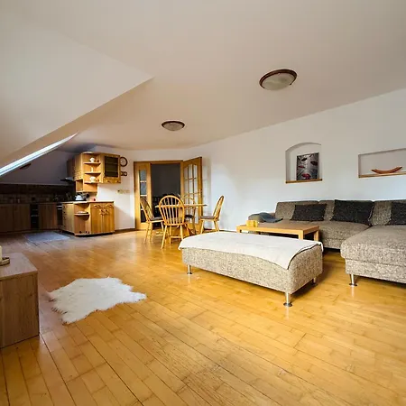 Srdce Mesta V Podkroví - Slnečný S Balkónom Stará Turá