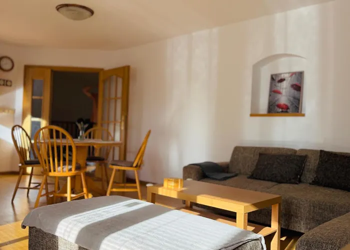 Srdce Mesta V Podkroví - Slnečný S Balkónom