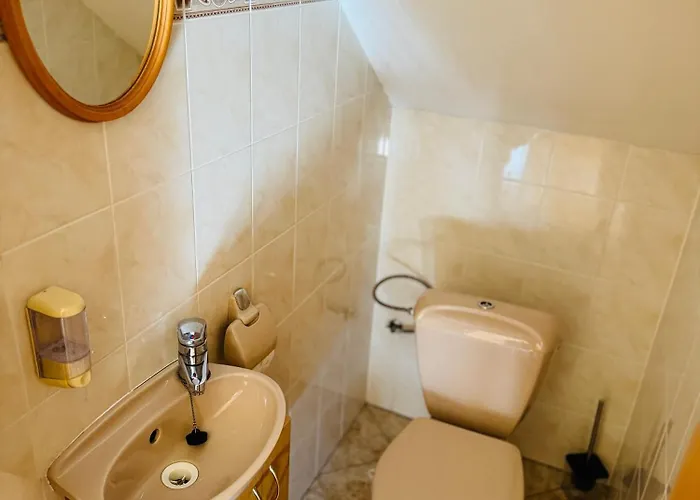 Srdce Mesta V Podkroví - Slnečný S Balkónom Apartamento *