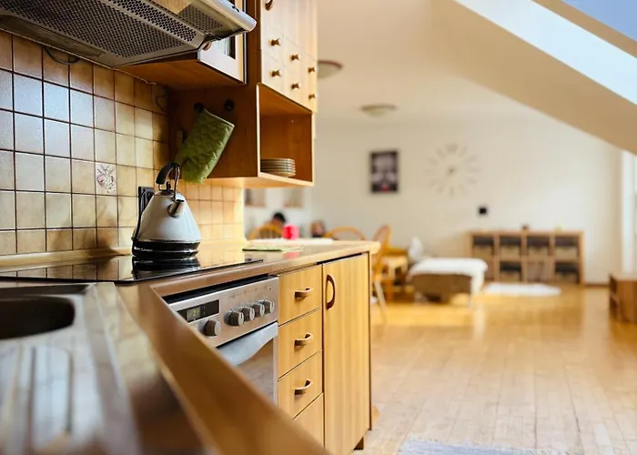 Srdce Mesta V Podkroví - Slnečný S Balkónom Apartamento Stará Turá